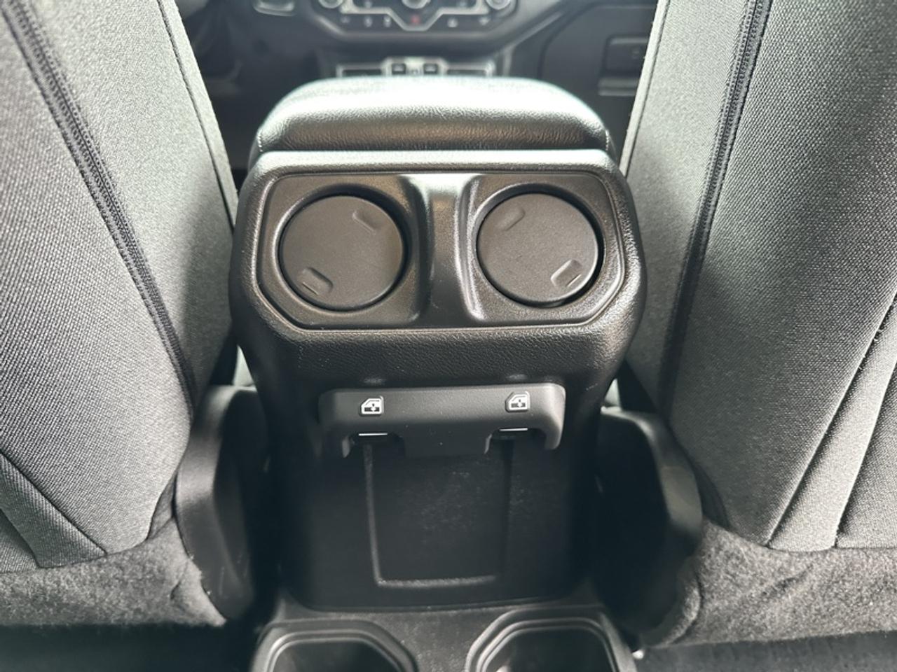 2024 Jeep Wrangler SPORT Photo