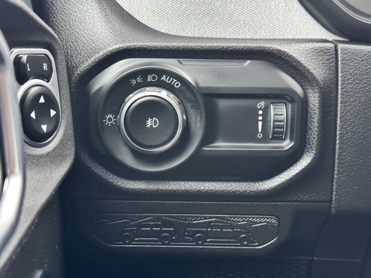 2024 Jeep Wrangler SPORT Photo