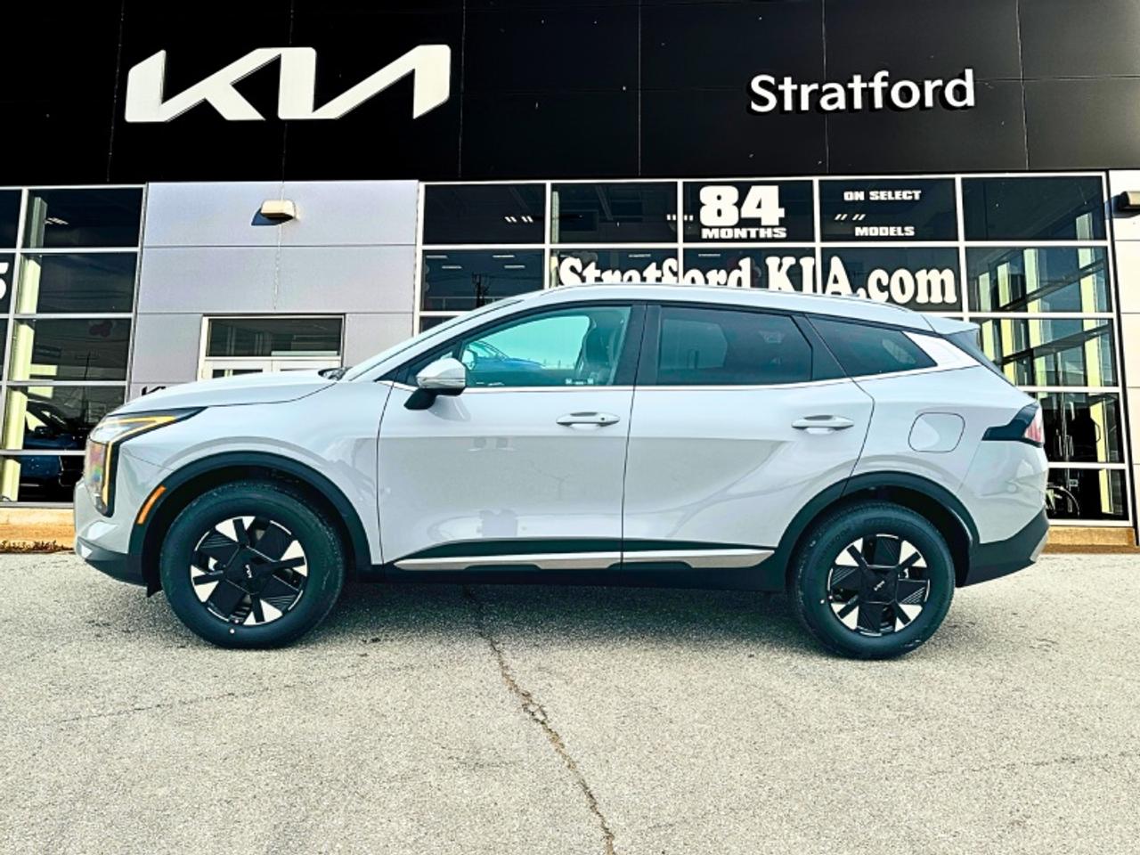 2026 Kia Sportage Hybrid EX AWD Photo2