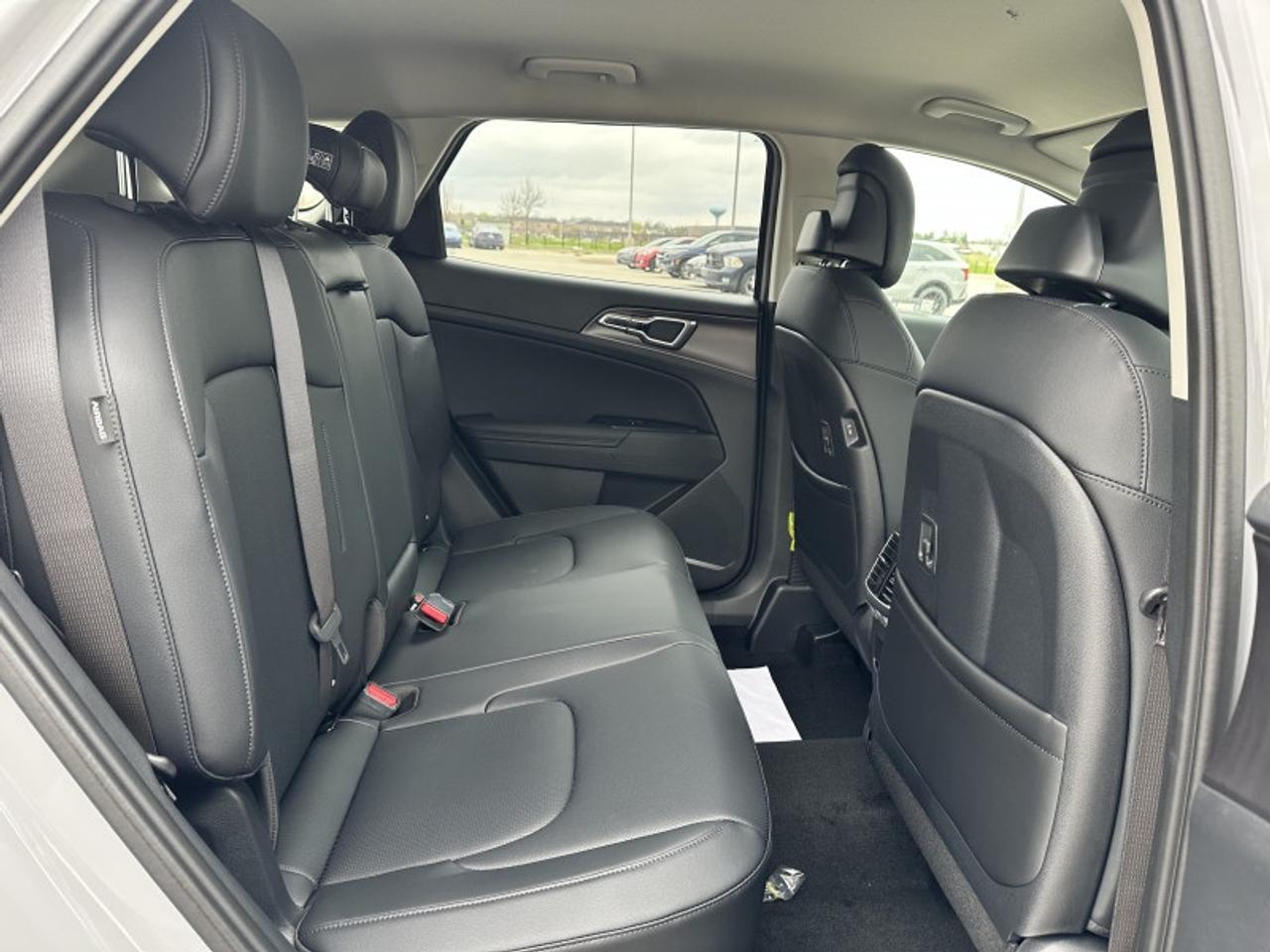 2026 Kia Sportage Hybrid EX AWD Photo