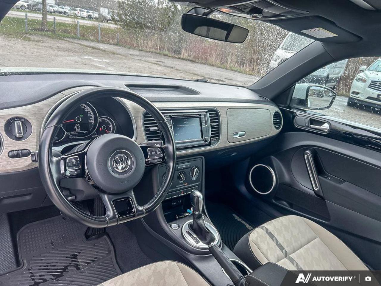 2018 Volkswagen Beetle Trendline Photo