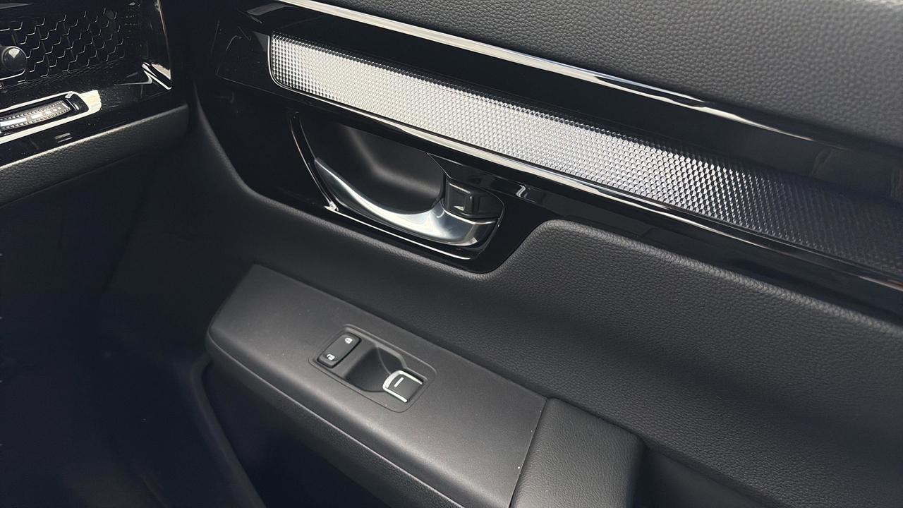 2026 Honda CR-V Hybrid Touring AWD Photo
