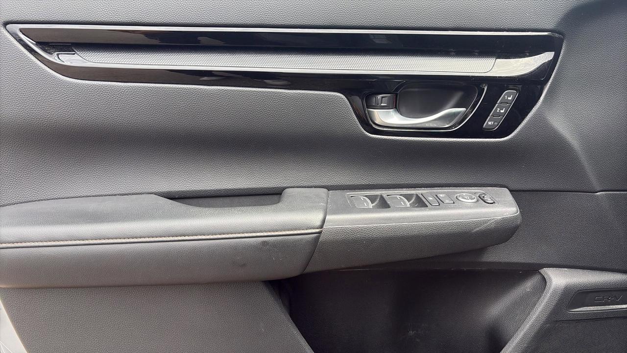 2024 Honda CR-V Hybrid Touring AWD Photo
