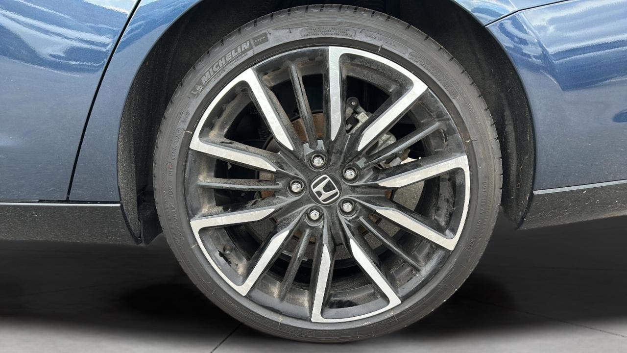 2025 Honda Accord Hybrid Touring eCVT Photo