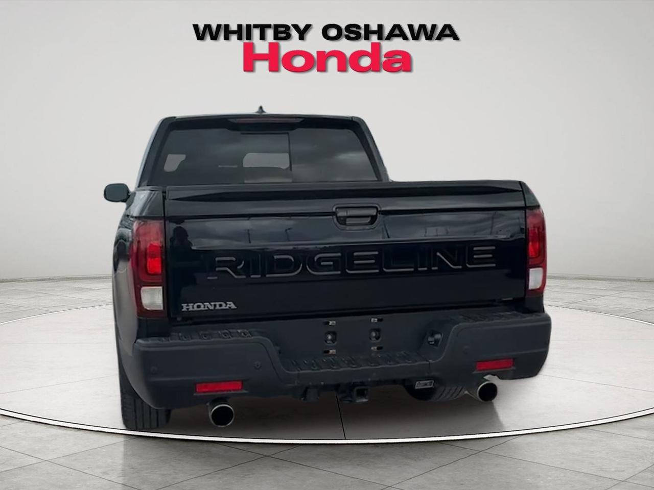 2024 Honda Ridgeline Black Edition AWD Photo3