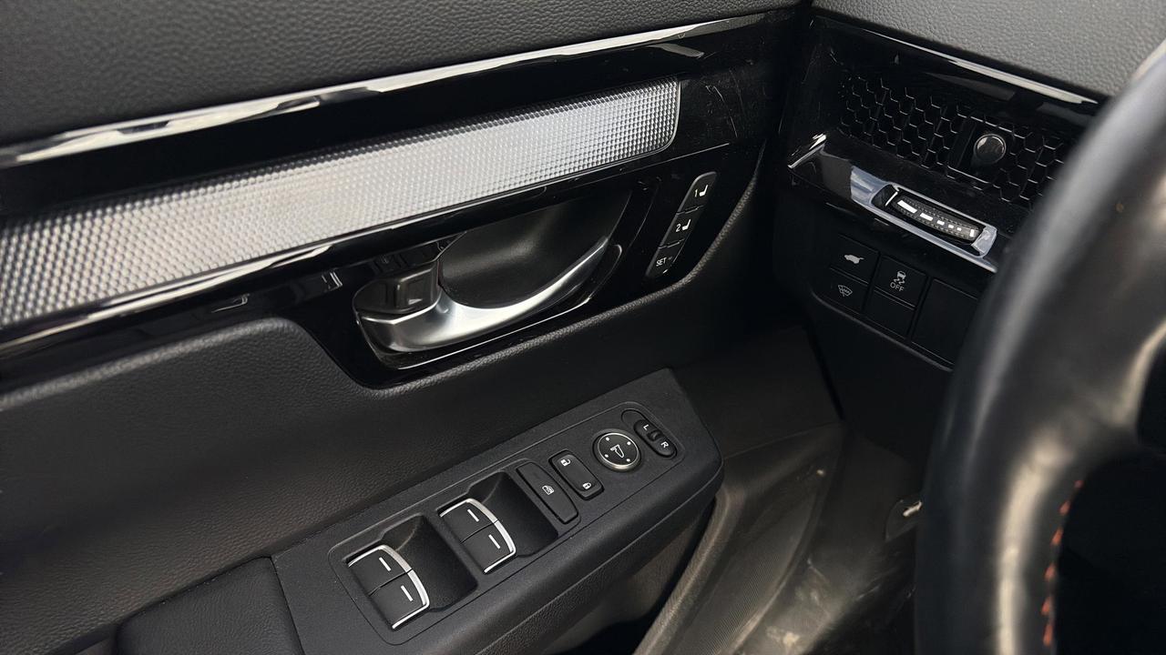 2024 Honda CR-V Hybrid Touring AWD Photo