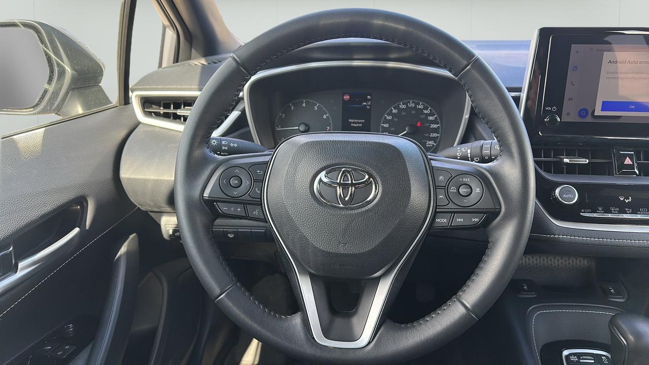 2025 Toyota Corolla Hatchback CVT Photo