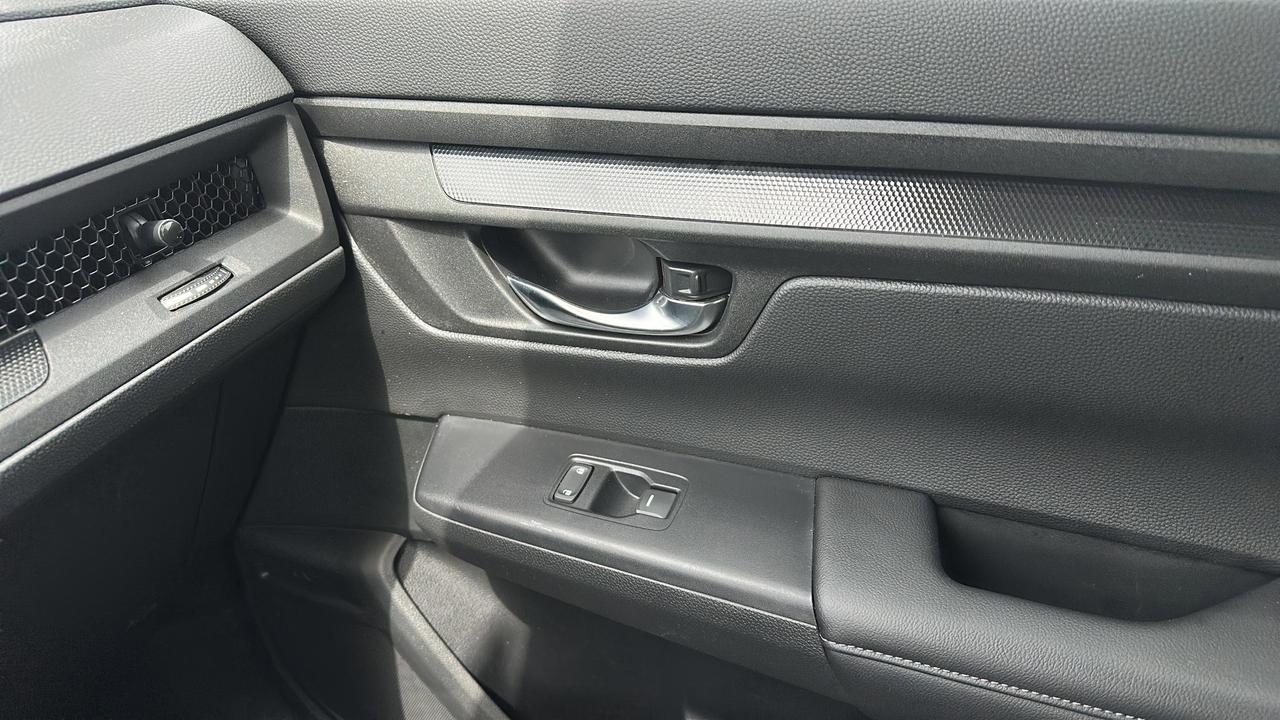 2025 Honda CR-V LX AWD Photo