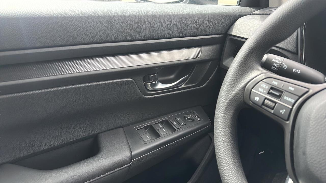 2025 Honda CR-V LX AWD Photo