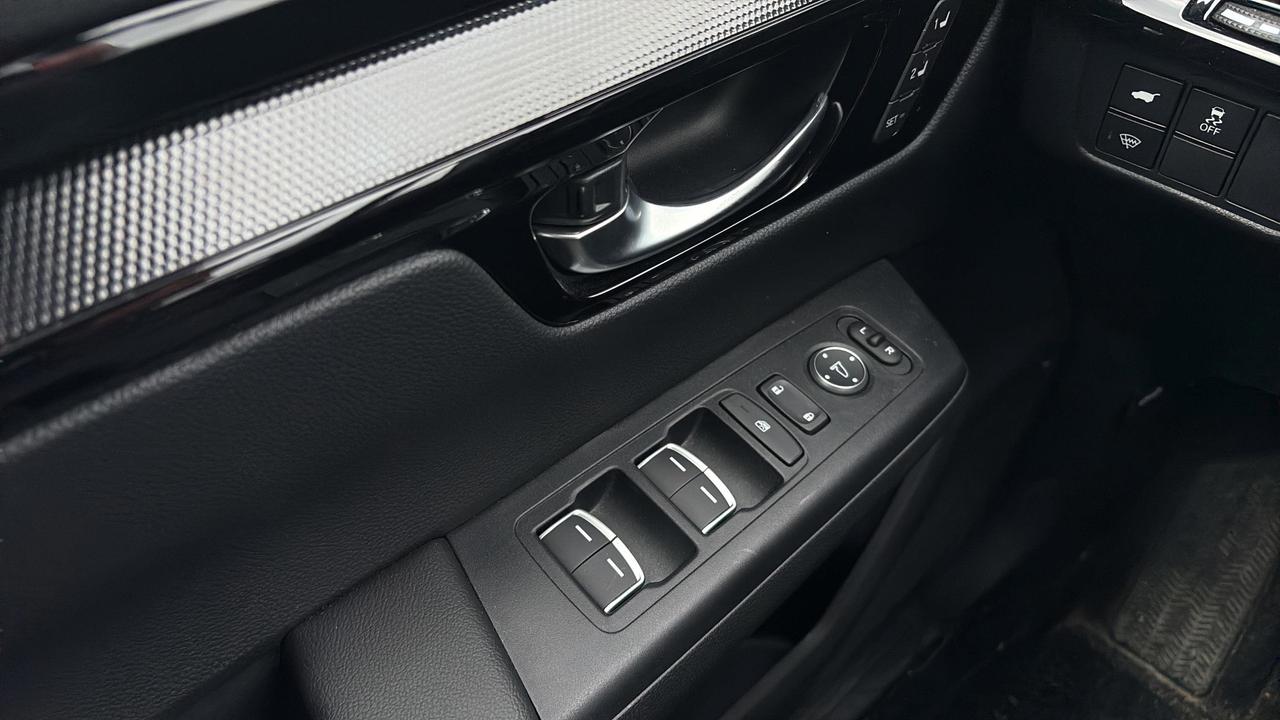 2024 Honda CR-V Hybrid Touring AWD Photo
