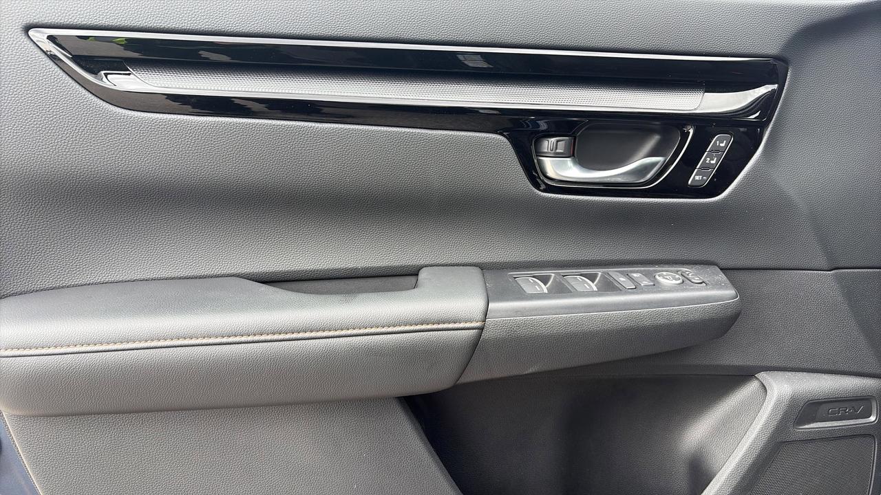 2024 Honda CR-V Hybrid Touring AWD Photo