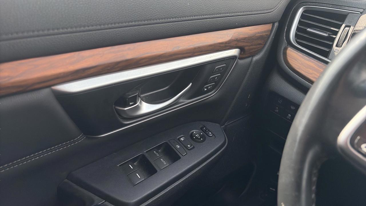 2019 Honda CR-V Touring AWD Photo