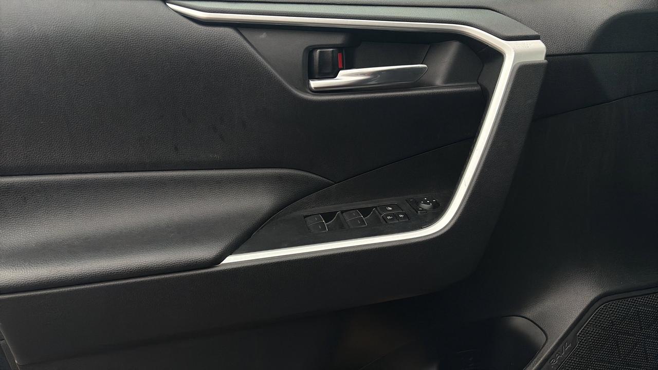 2022 Toyota RAV4 Hybrid  Photo