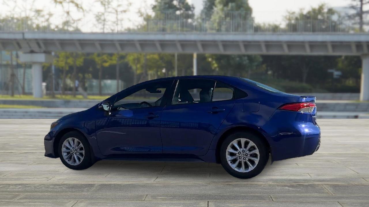 2021 Toyota Corolla SE CVT Photo3