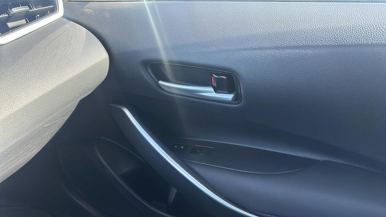 2021 Toyota Corolla SE CVT Photo
