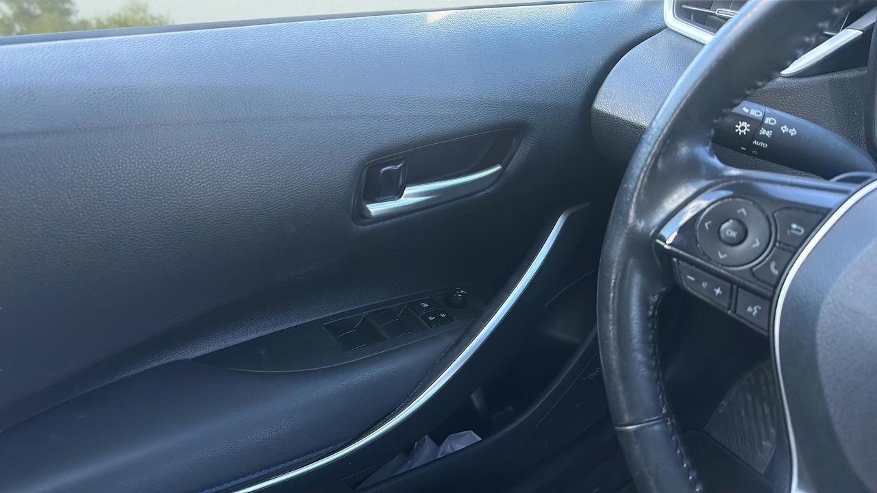 2021 Toyota Corolla SE CVT Photo