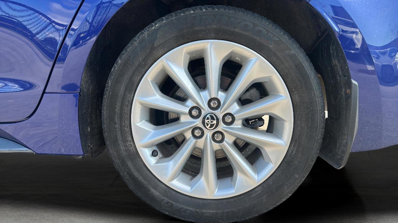2021 Toyota Corolla SE CVT Photo