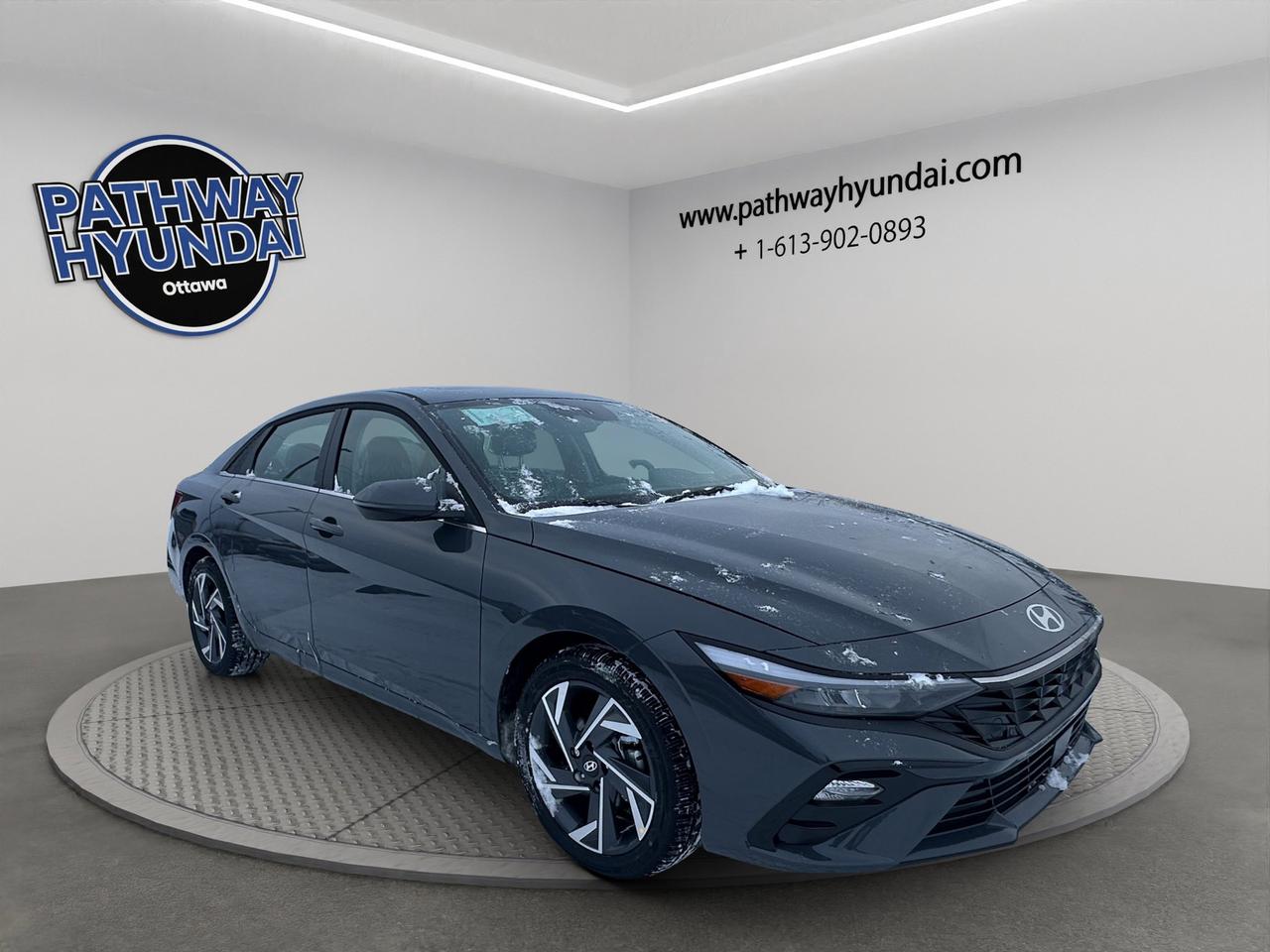 2026 Hyundai Elantra Hybrid Luxury Photo