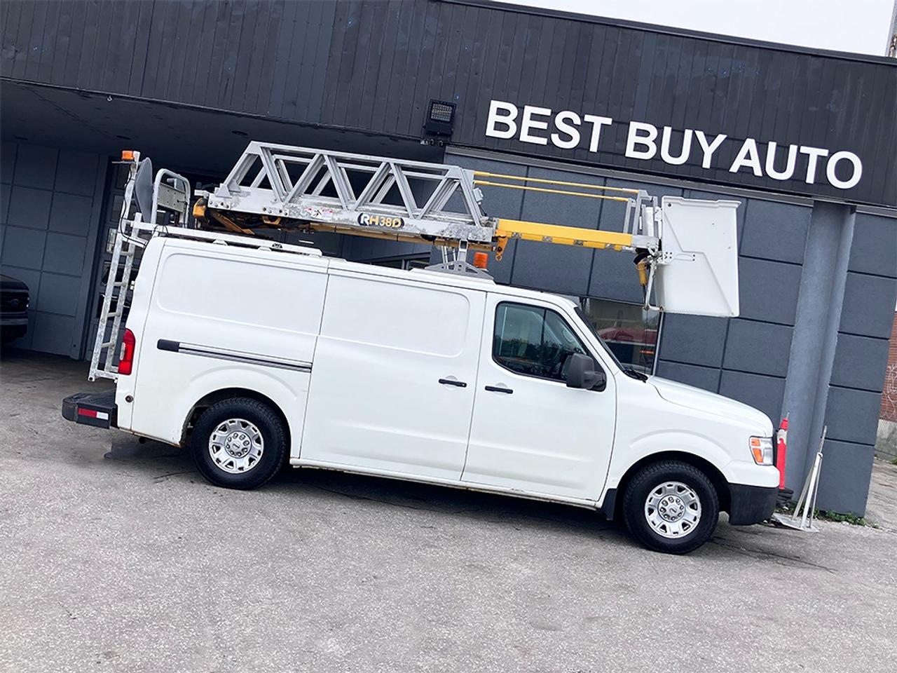 Used 2016 Nissan NV 3500 BOOM TRUCK RH38D|REAR VIEW CAMERA|TRAFFIC ARROWS for sale in Toronto, ON