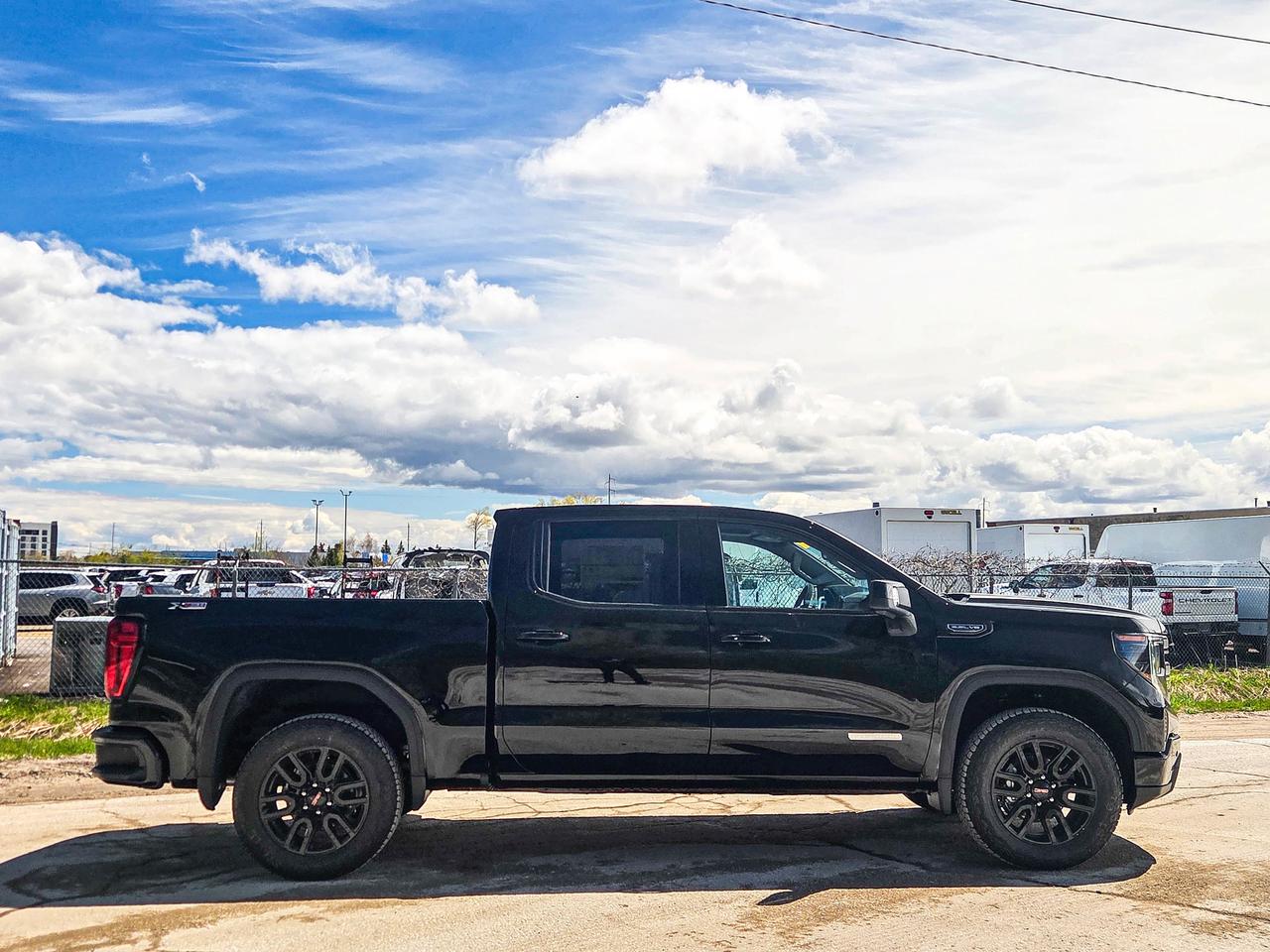 2026 GMC Sierra 1500 ELEVATION Photo