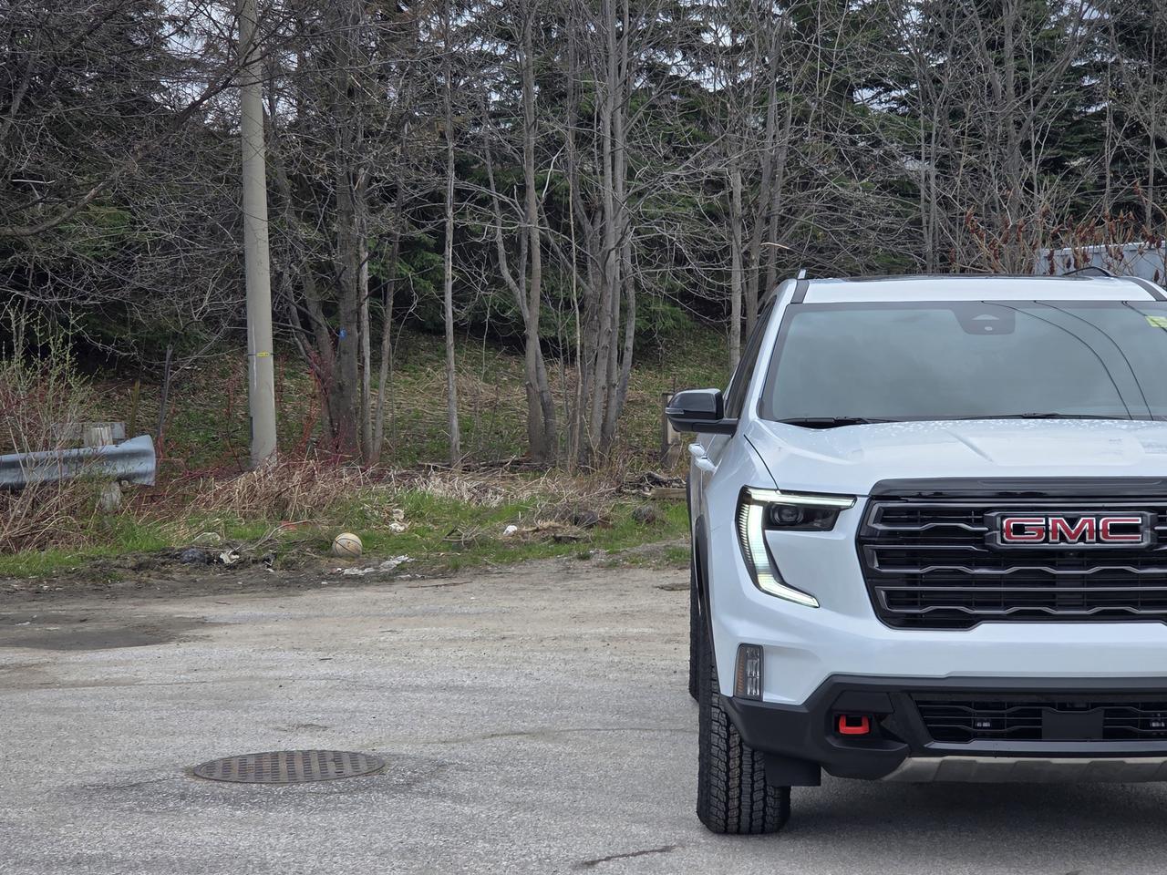 2026 GMC Acadia AT4 Photo