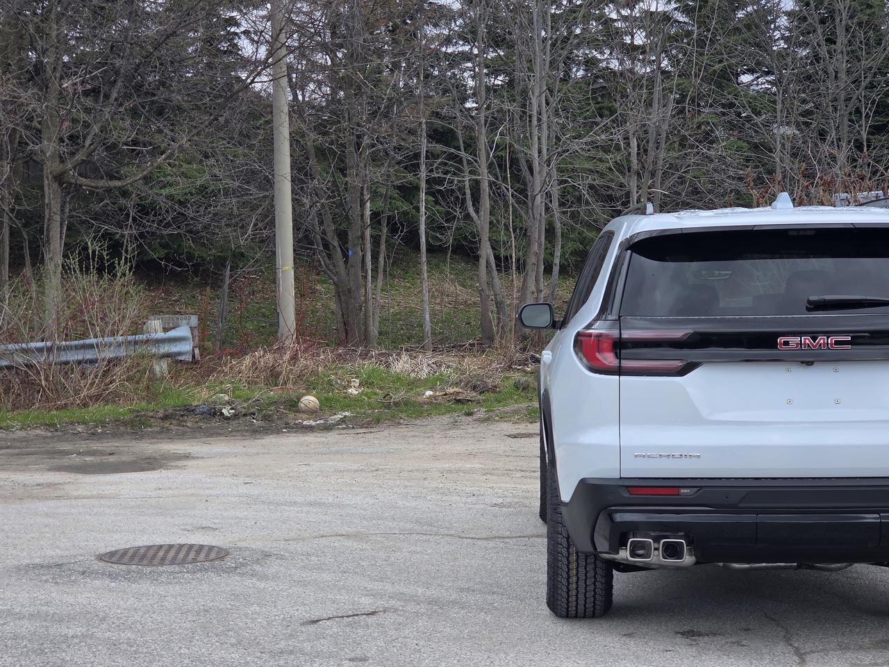 2026 GMC Acadia AT4 Photo