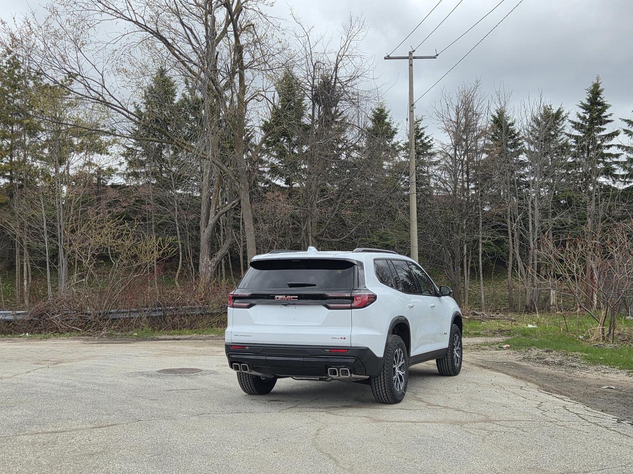2026 GMC Acadia AT4 Photo