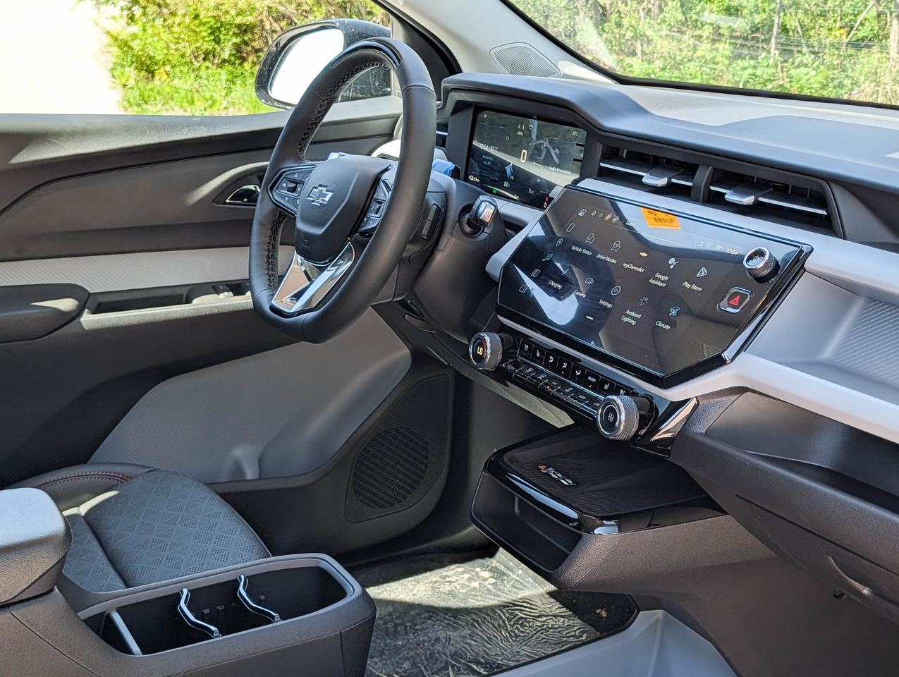 2027 Chevrolet Bolt RS Photo