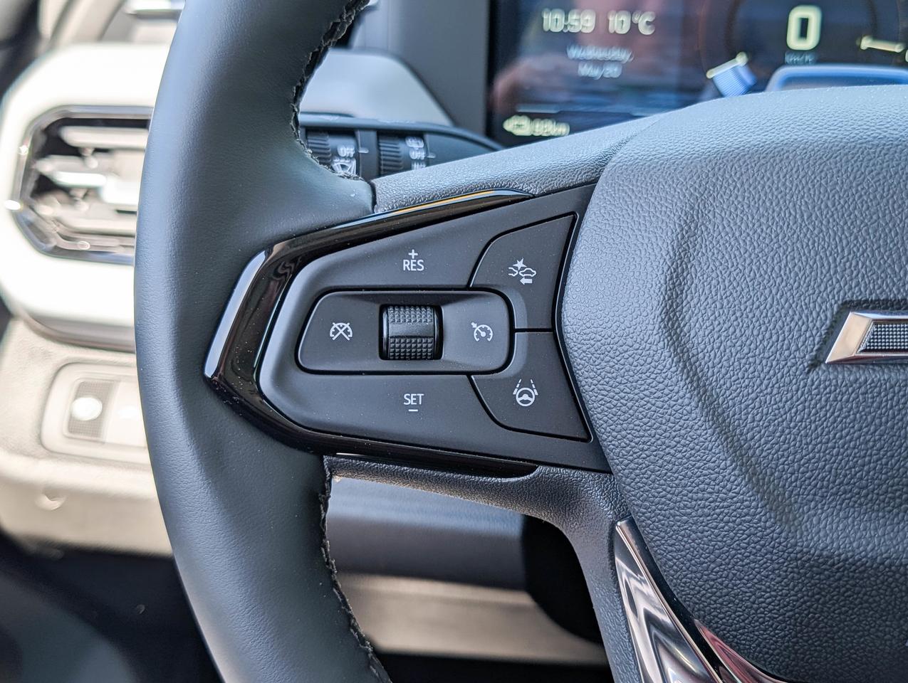 2027 Chevrolet Bolt RS Photo