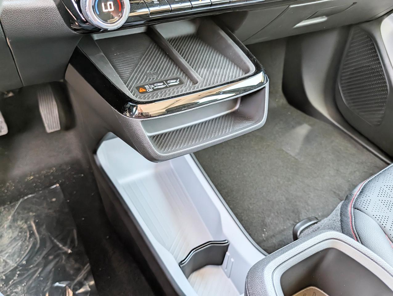 2027 Chevrolet Bolt RS Photo