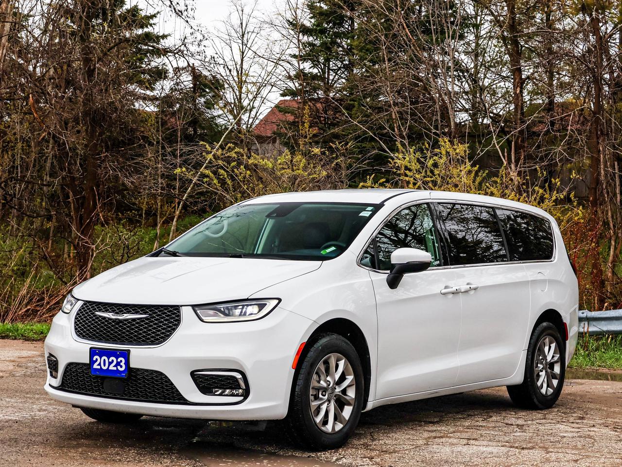 2023 Chrysler Pacifica Touring L Photo