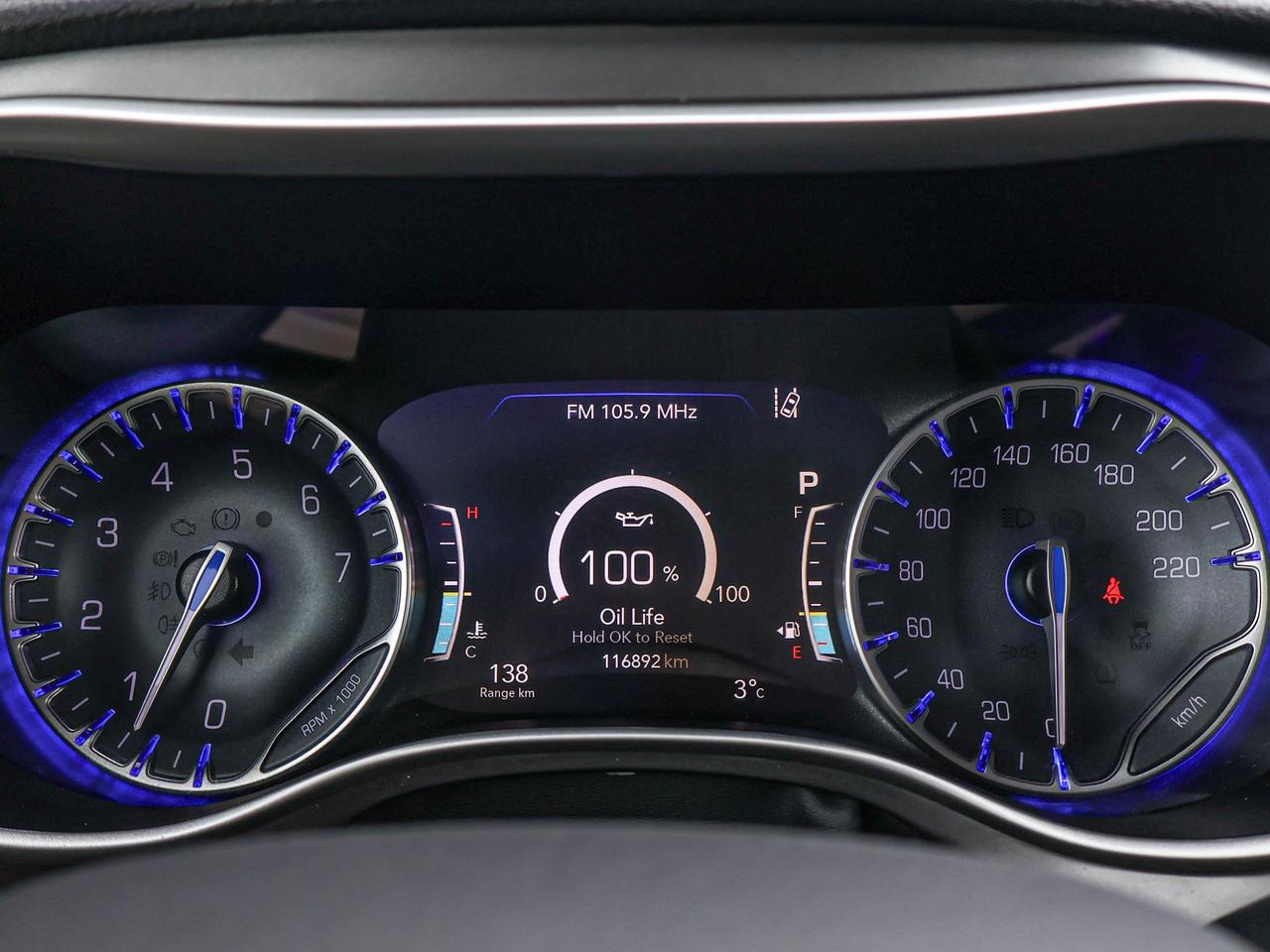 2023 Chrysler Pacifica Touring L Photo