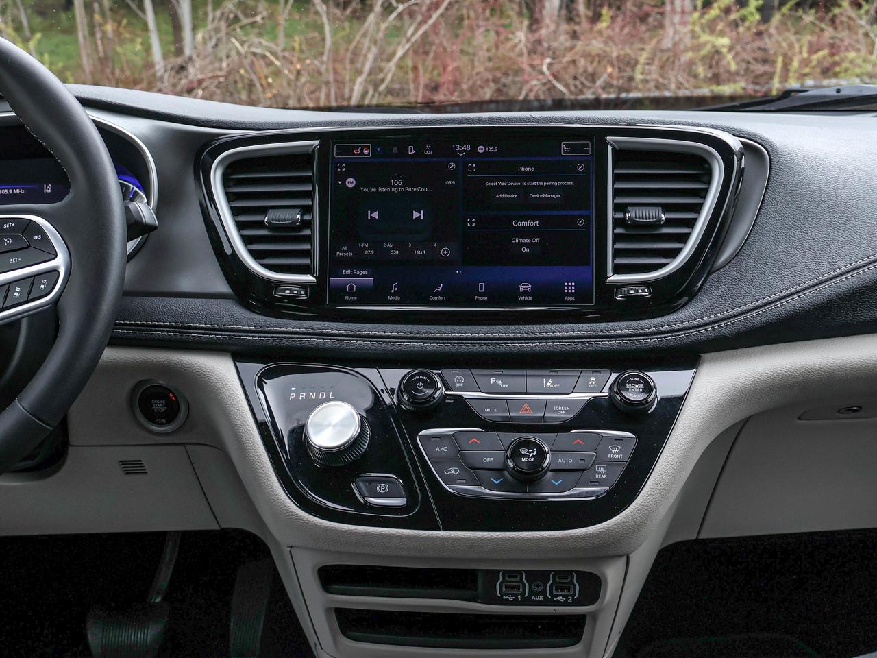 2023 Chrysler Pacifica Touring L Photo