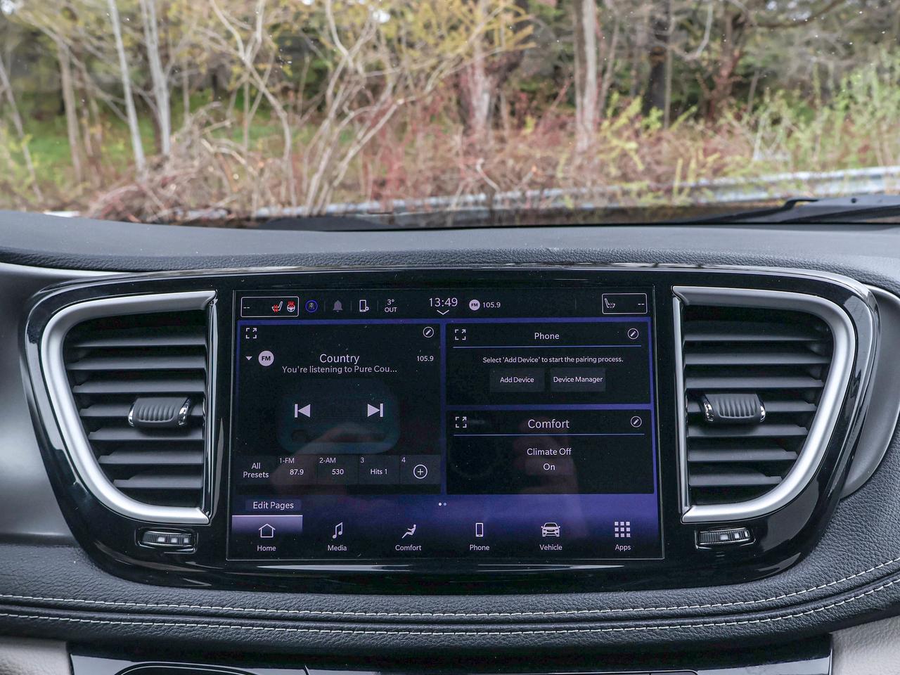 2023 Chrysler Pacifica Touring L Photo