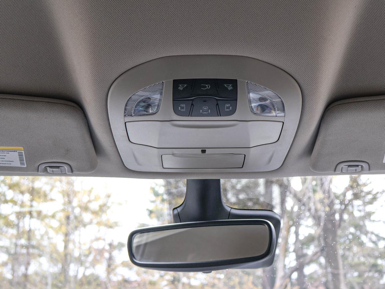 2023 Chrysler Pacifica Touring L Photo