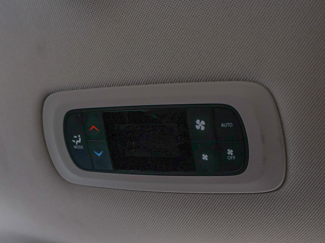 2023 Chrysler Pacifica Touring L Photo