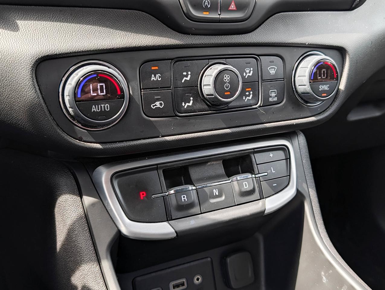 2024 GMC Terrain SLE Photo