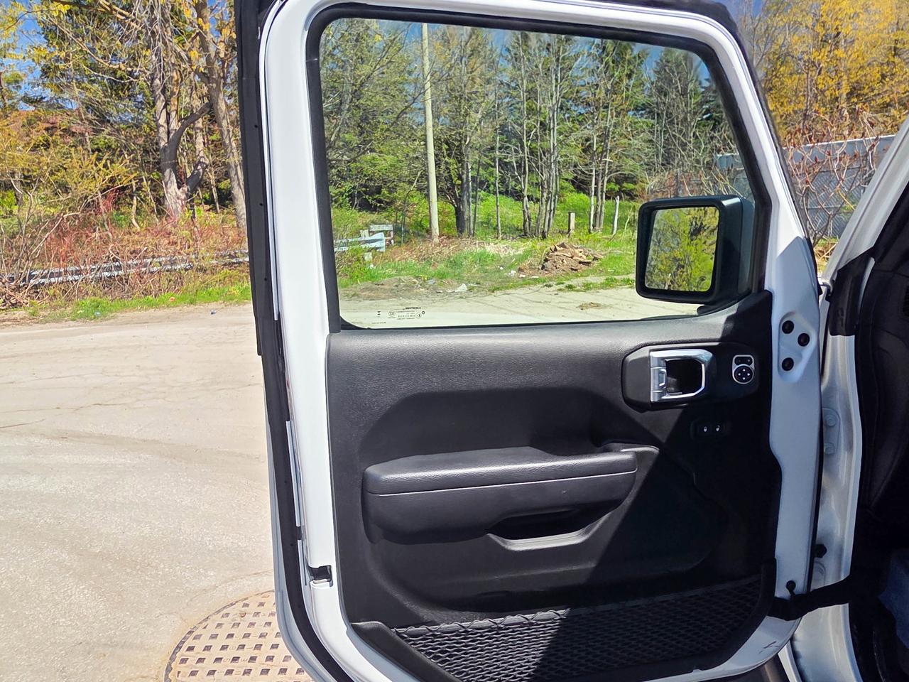 2024 Jeep Wrangler 4xe Rubicon Photo