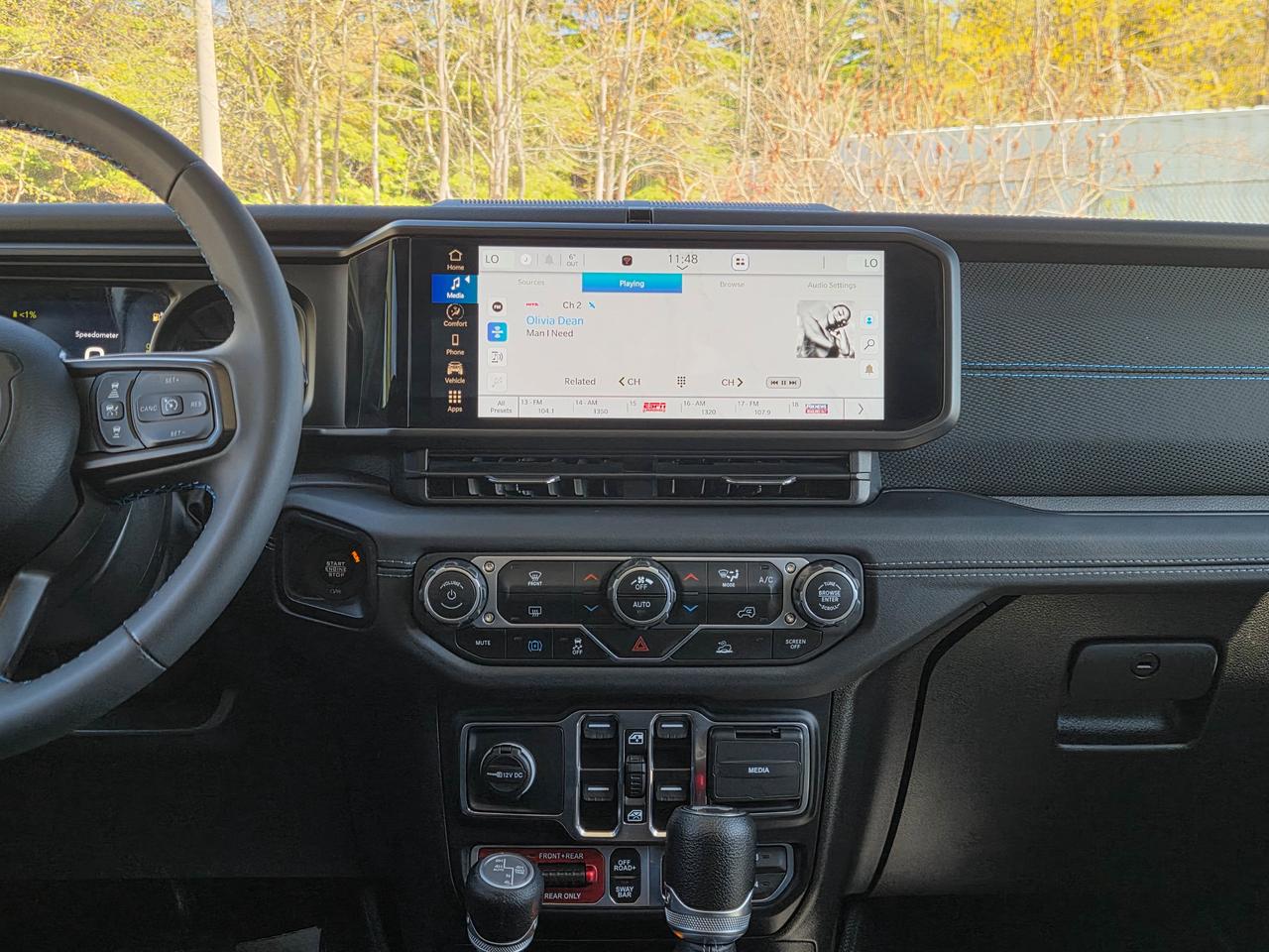 2024 Jeep Wrangler 4xe Rubicon Photo