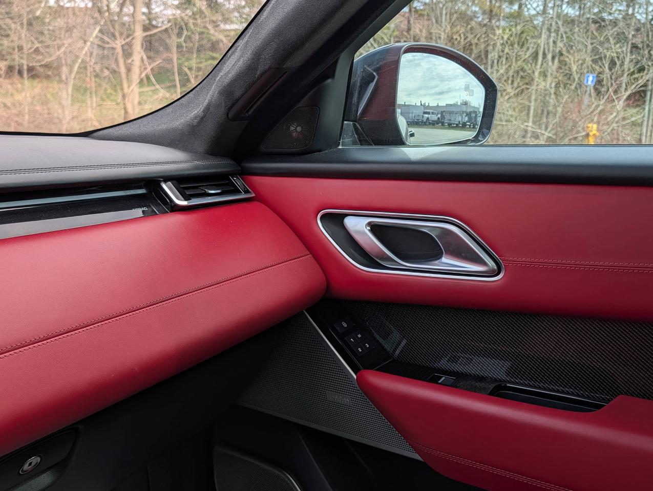 2020 Land Rover Range Rover Velar SV Autobiography Dynamic Photo