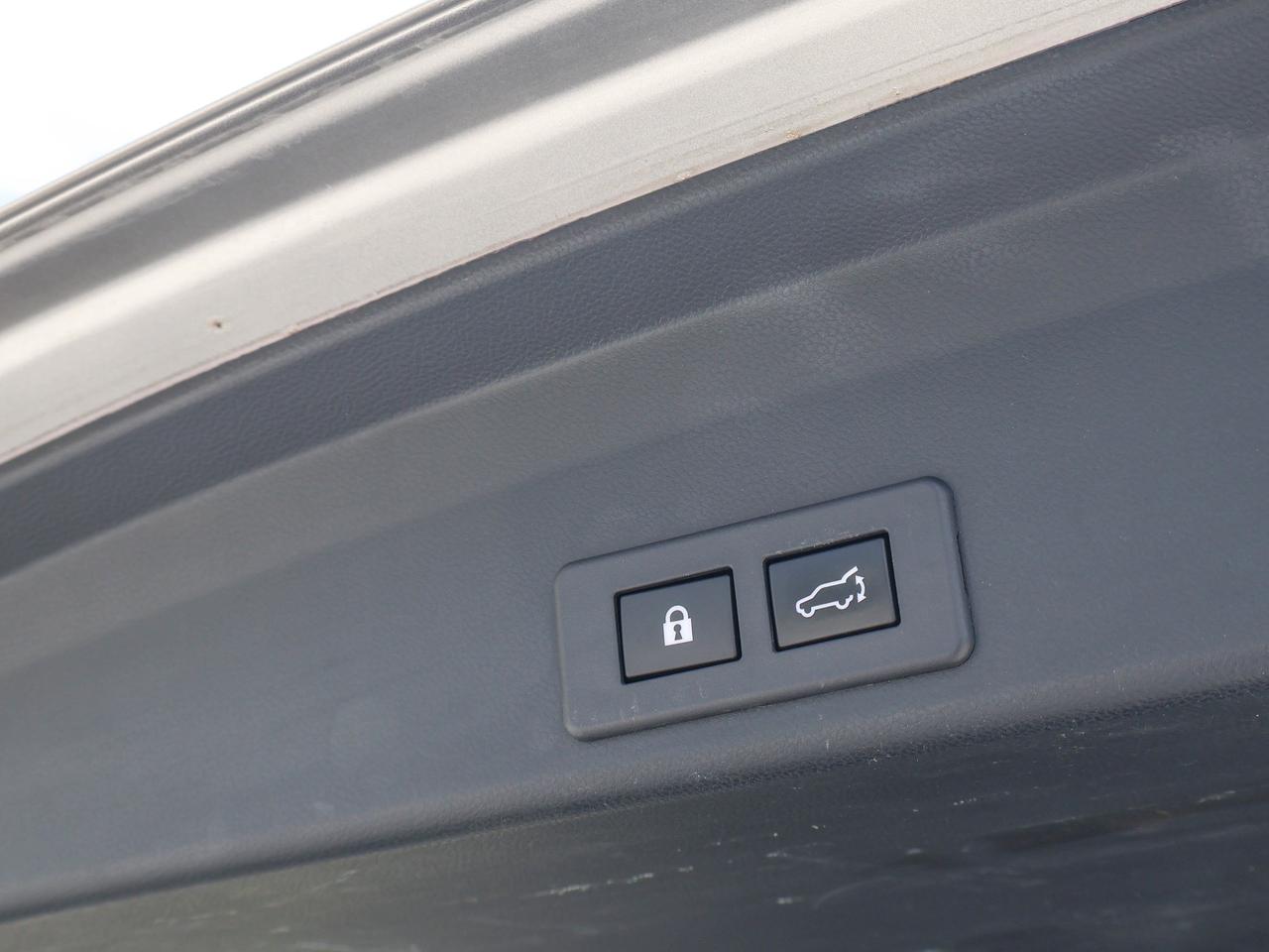 2020 Subaru ASCENT Touring Photo