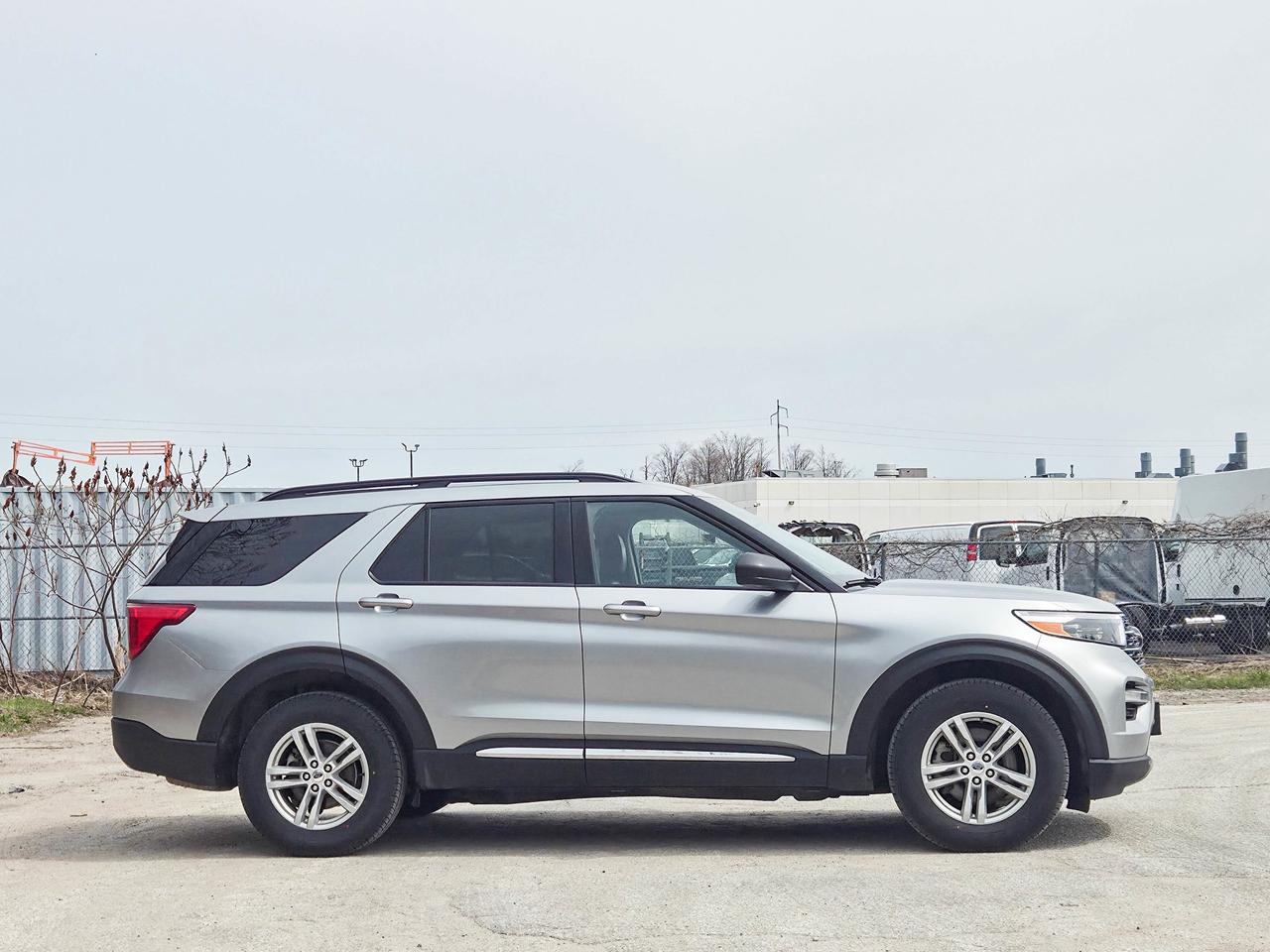 2024 Ford Explorer XLT Photo