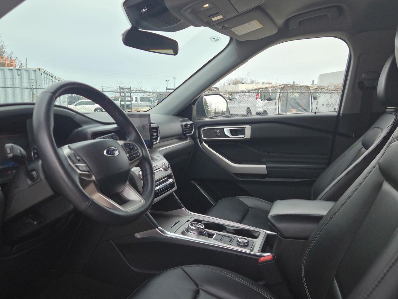 2024 Ford Explorer XLT Photo