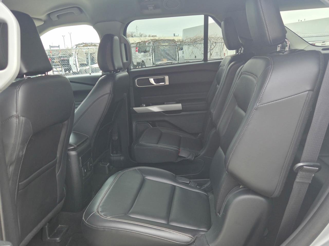 2024 Ford Explorer XLT Photo