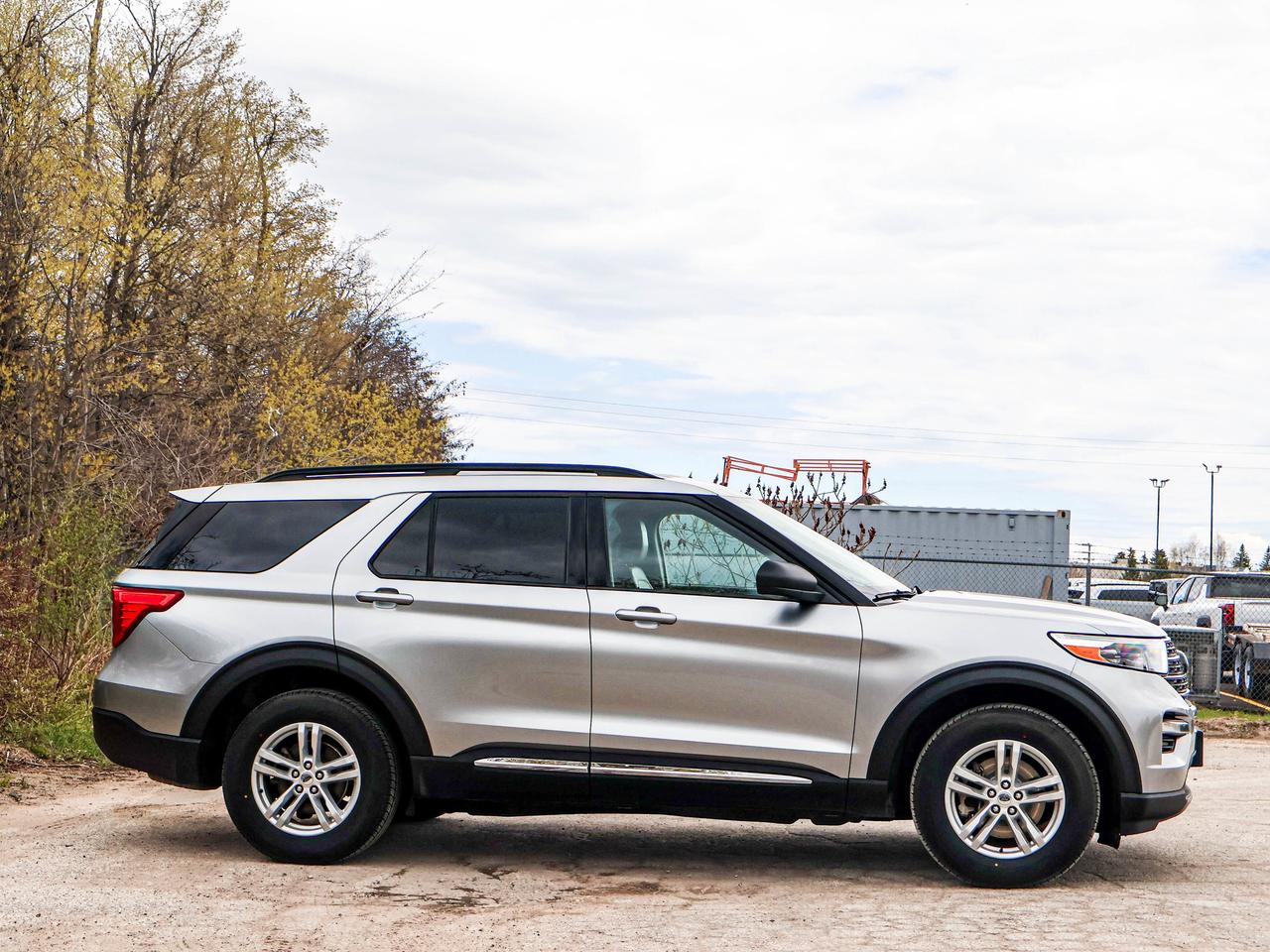 2024 Ford Explorer XLT Photo