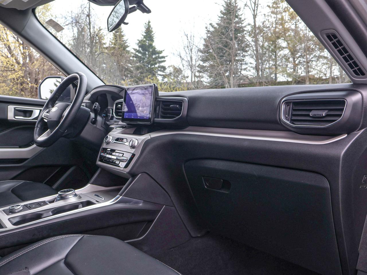 2024 Ford Explorer XLT Photo