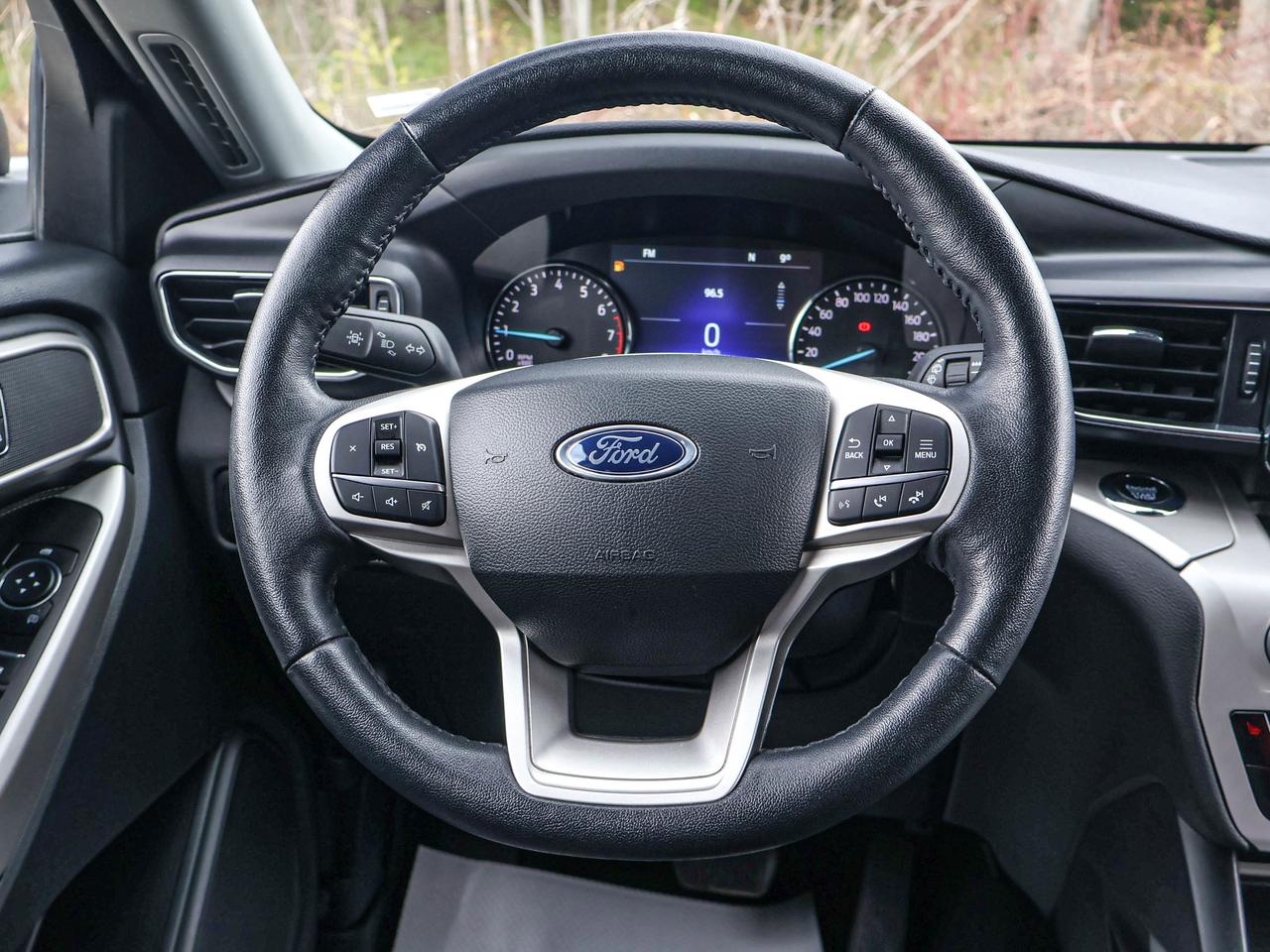 2024 Ford Explorer XLT Photo