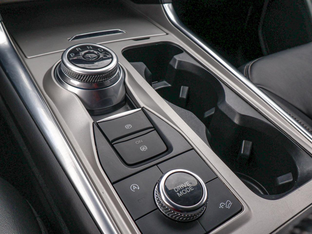 2024 Ford Explorer XLT Photo