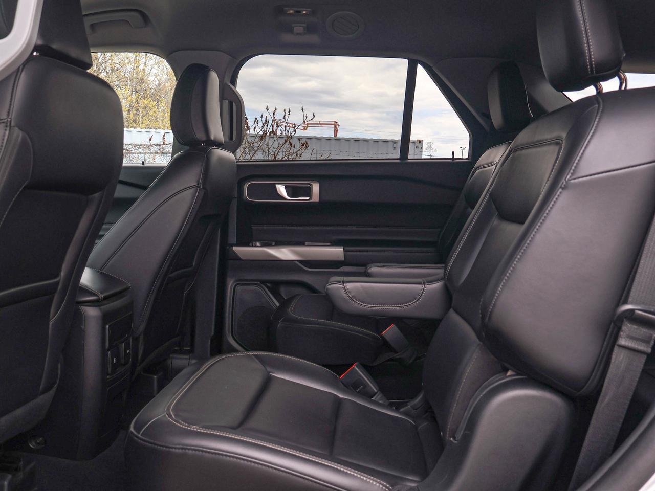 2024 Ford Explorer XLT Photo
