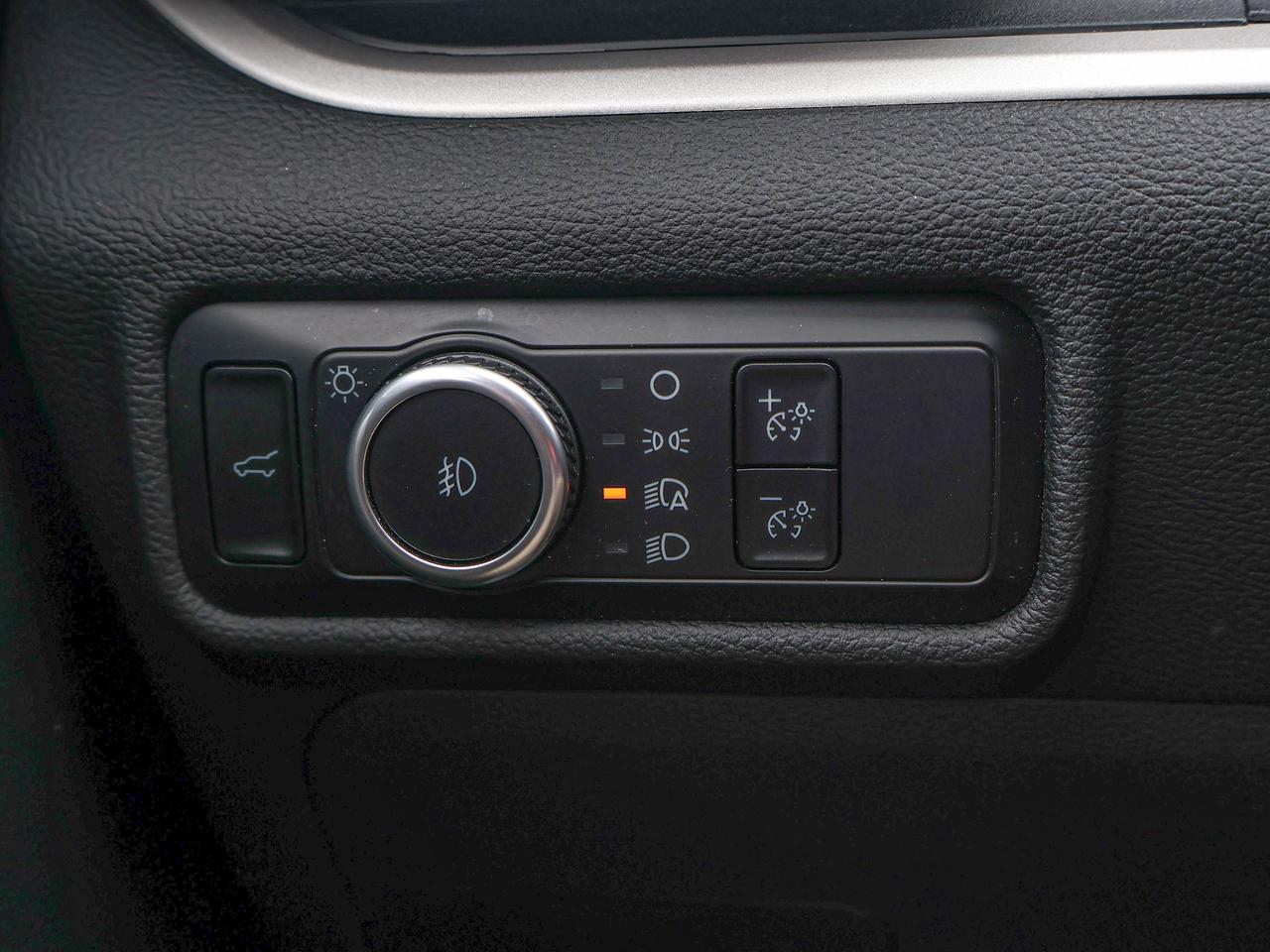 2024 Ford Explorer XLT Photo